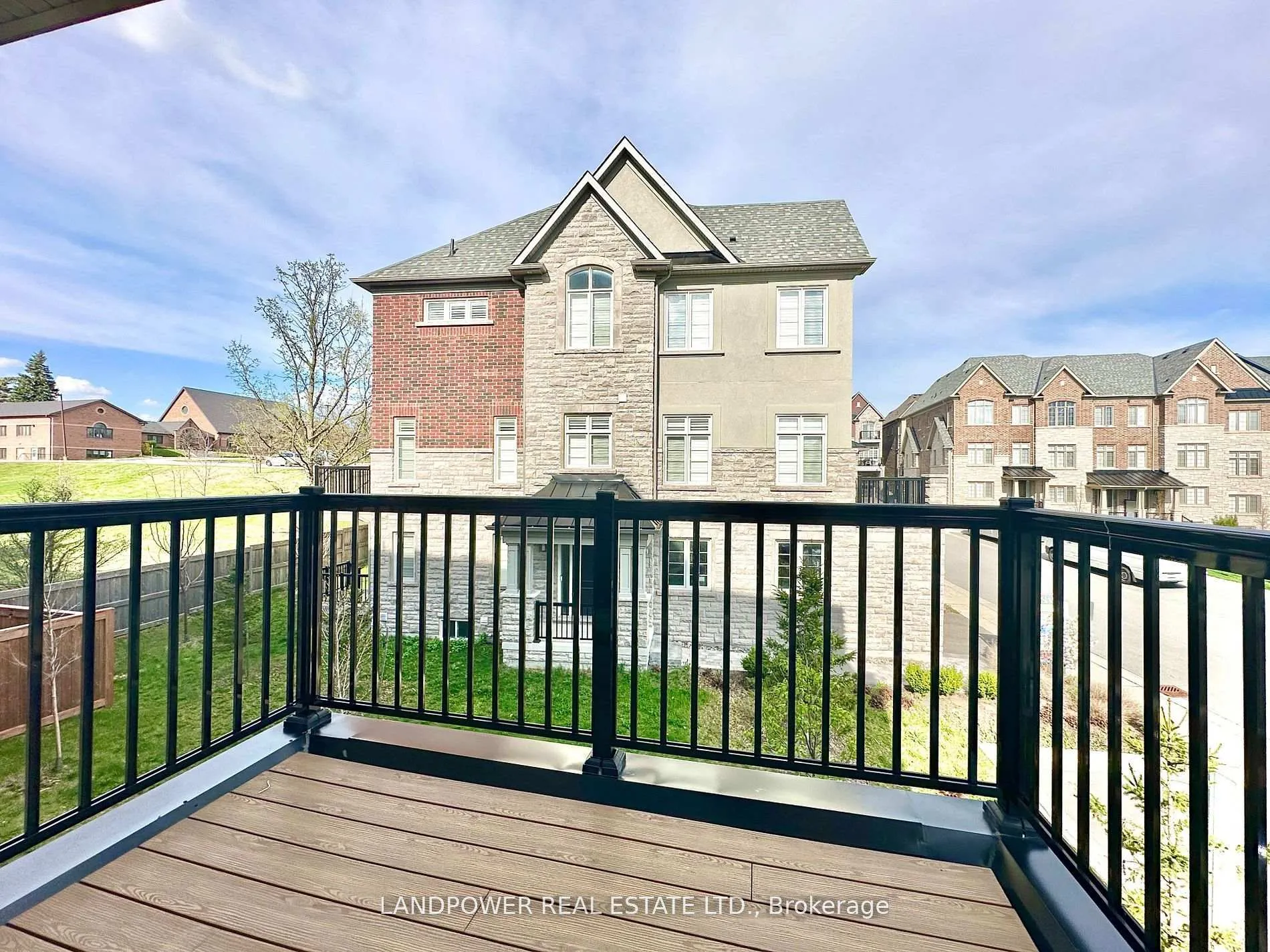 Photo 10 of 1 Beaufort Way, Markham, Angus Glen — HOMEH