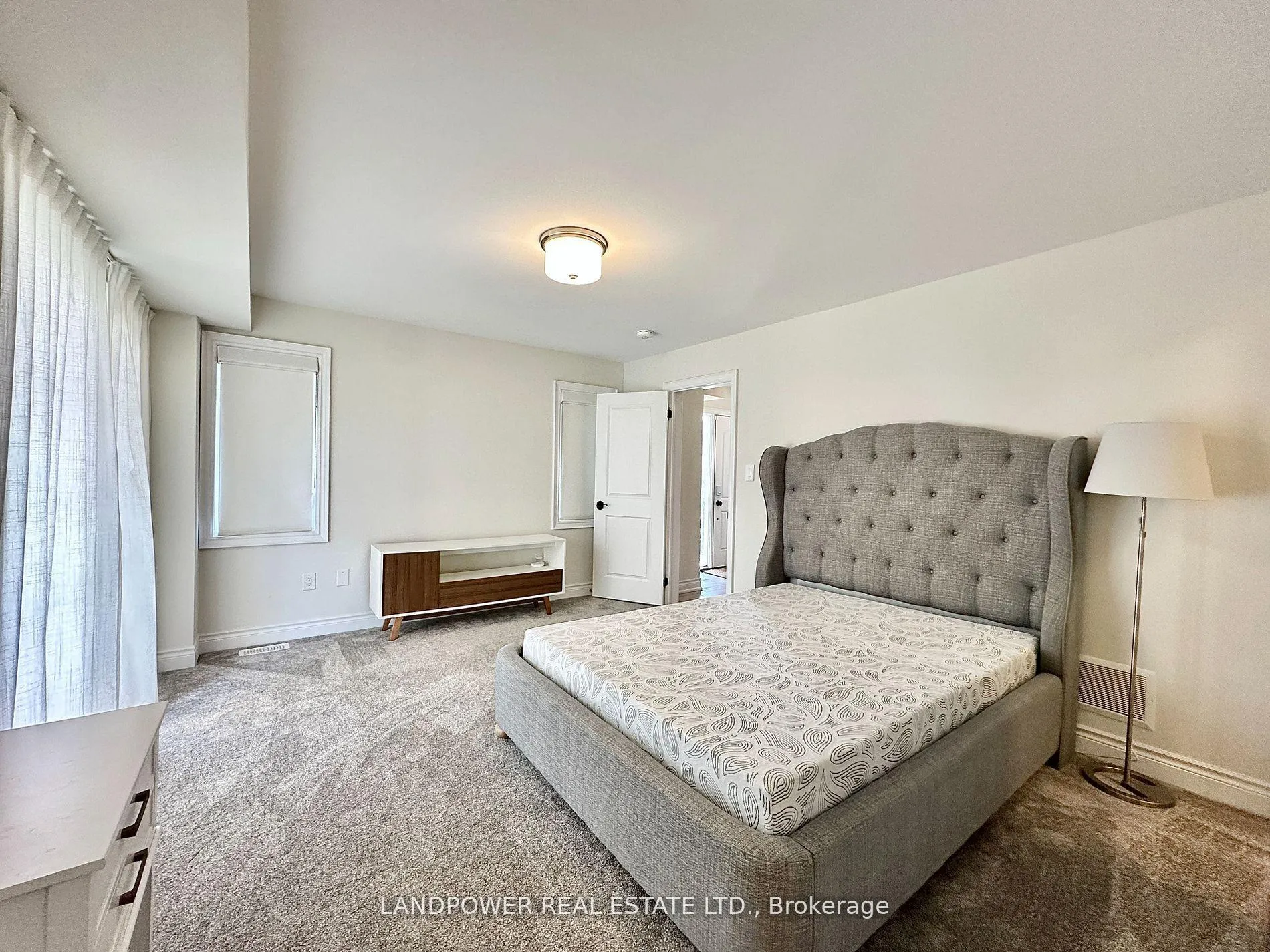 Photo 11 of 1 Beaufort Way, Markham, Angus Glen — HOMEH