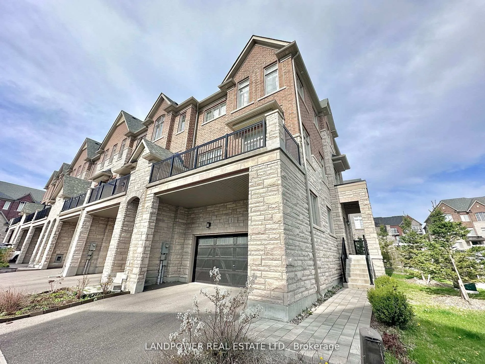Photo 25 of 1 Beaufort Way, Markham, Angus Glen — HOMEH