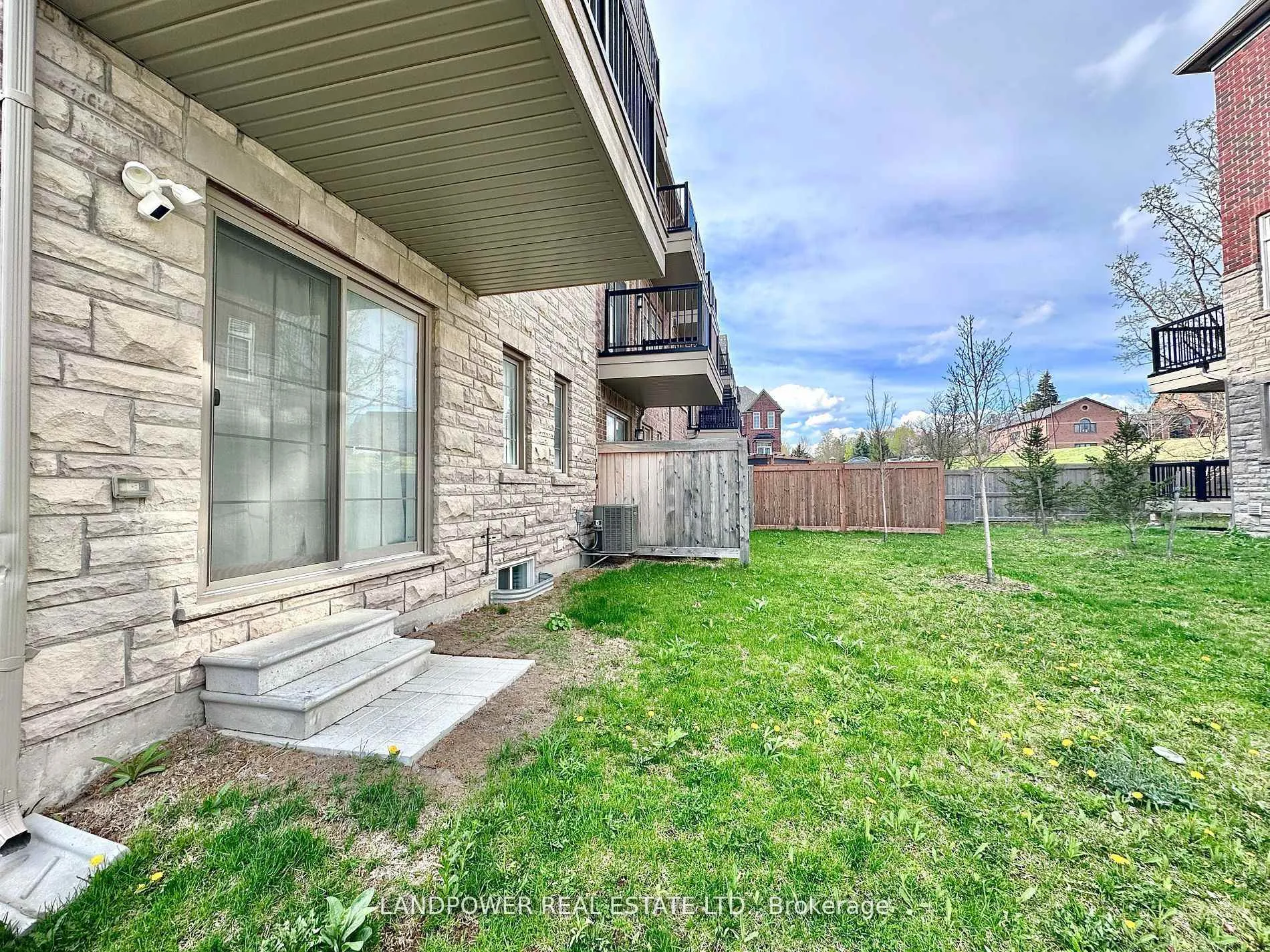 Photo 26 of 1 Beaufort Way, Markham, Angus Glen — HOMEH