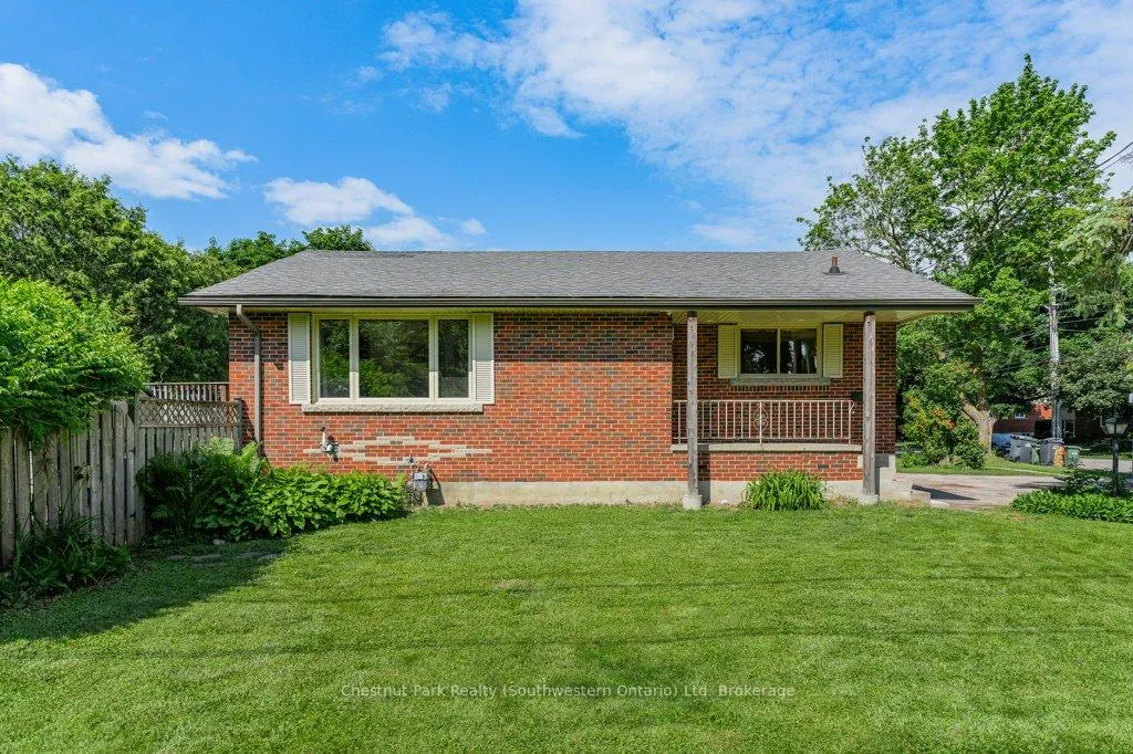 Photo 6 of 39 Cedar Street, Guelph, Dovercliffe Park/Old University — HOMEH