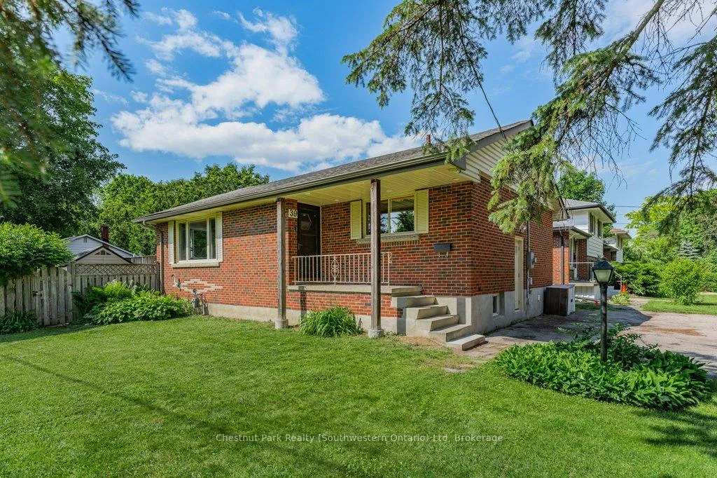 Photo 10 of 39 Cedar Street, Guelph, Dovercliffe Park/Old University — HOMEH