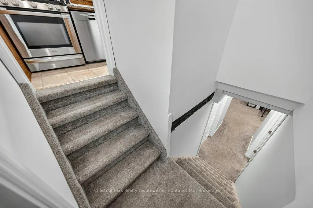 Photo 35 of 39 Cedar Street, Guelph, Dovercliffe Park/Old University — HOMEH