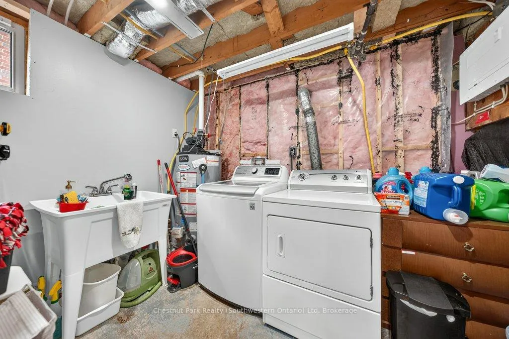 Photo 41 of 39 Cedar Street, Guelph, Dovercliffe Park/Old University — HOMEH