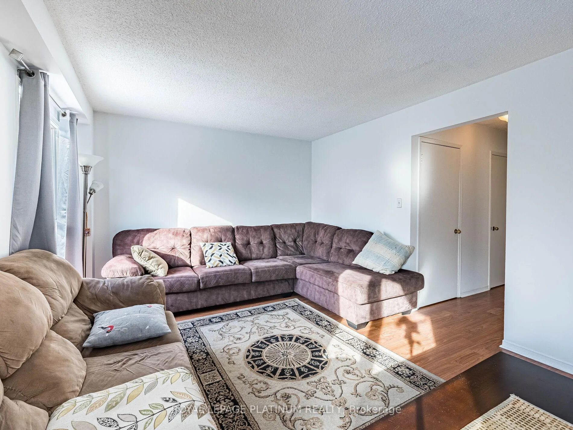 Photo 8 of 14 Wallingford Court, Brampton, Fletcher's Creek South — HOMEH