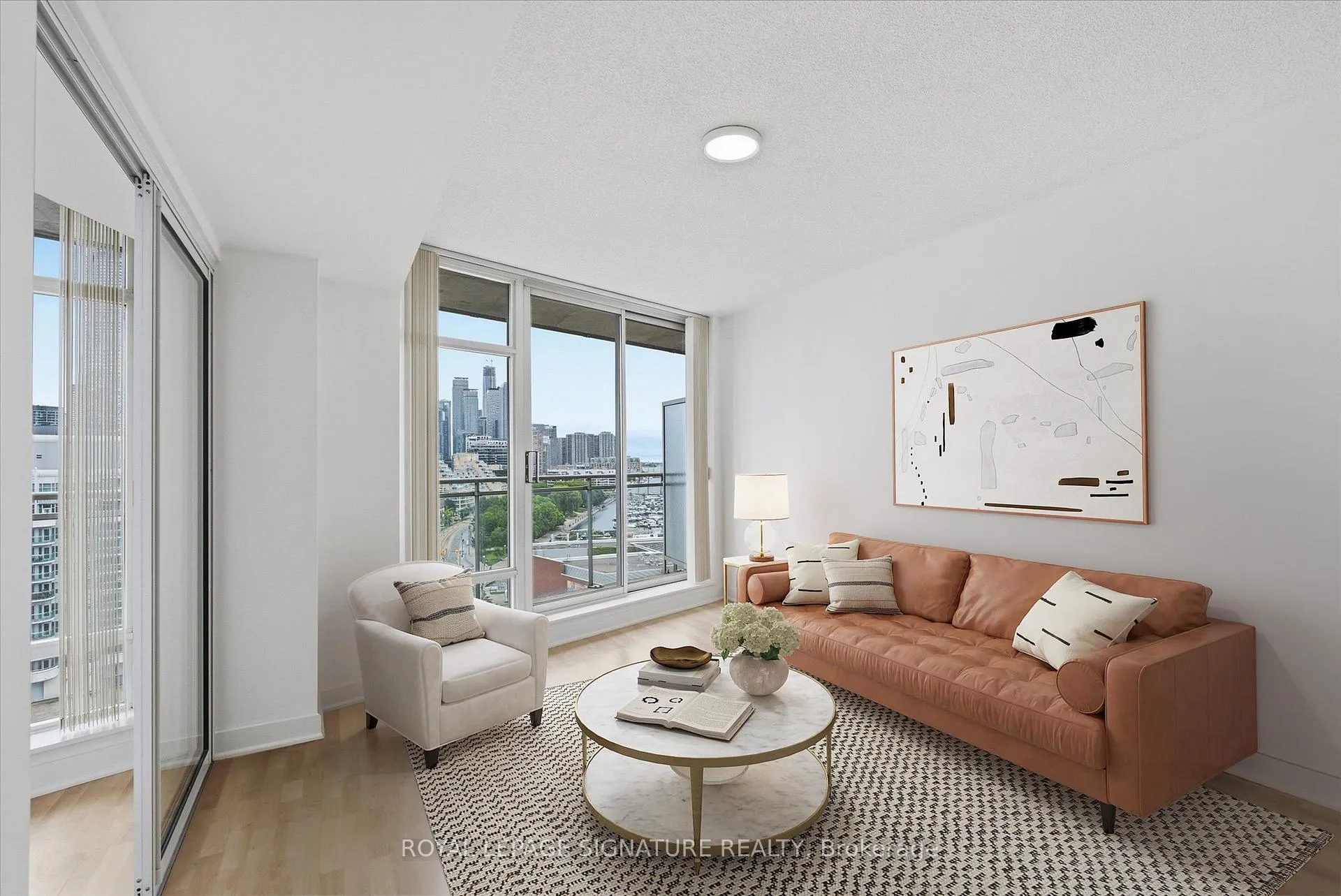 Photo 2 of Unit 1605, 650 Queens Quay W, Toronto, Niagara — HOMEH