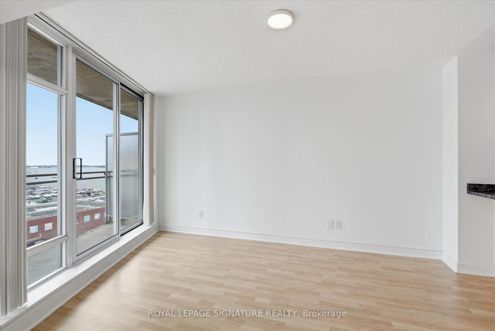Photo 7 of Unit 1605, 650 Queens Quay W, Toronto, Niagara — HOMEH