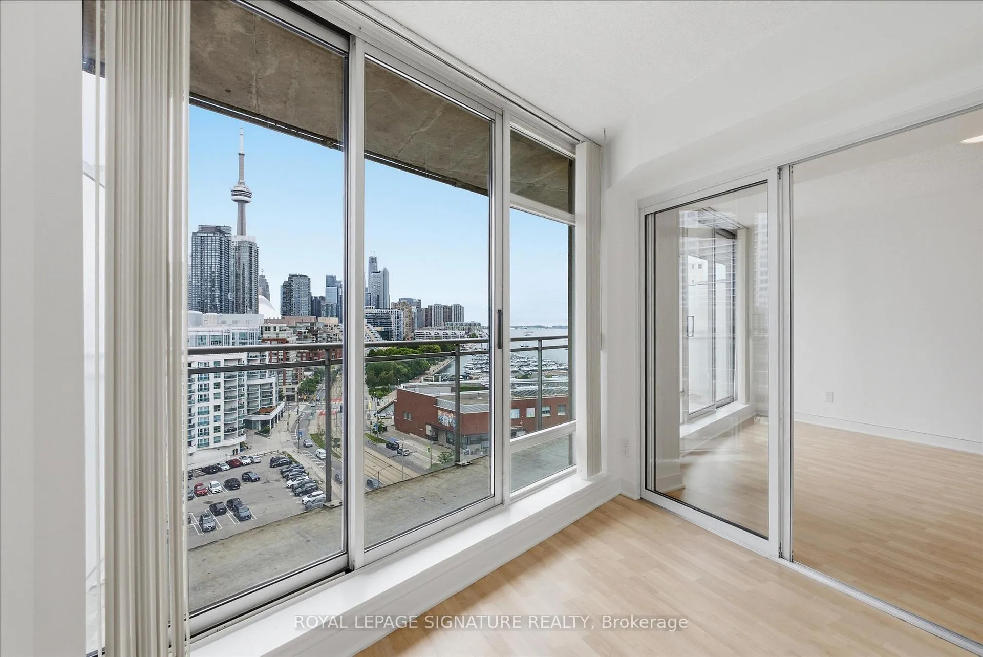 Photo 18 of Unit 1605, 650 Queens Quay W, Toronto, Niagara — HOMEH