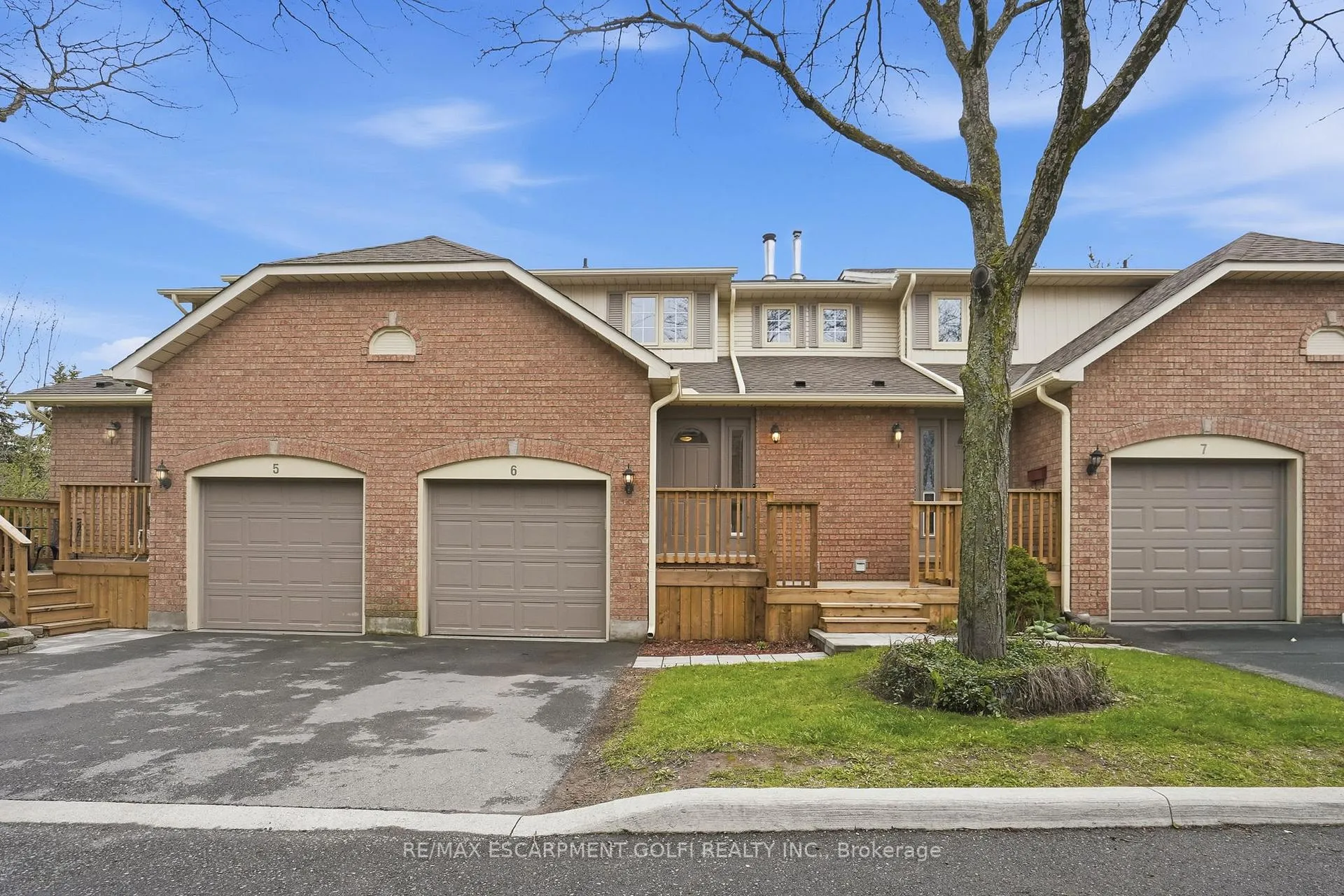 Front of Unit 6, 79 Braeheid Avenue
