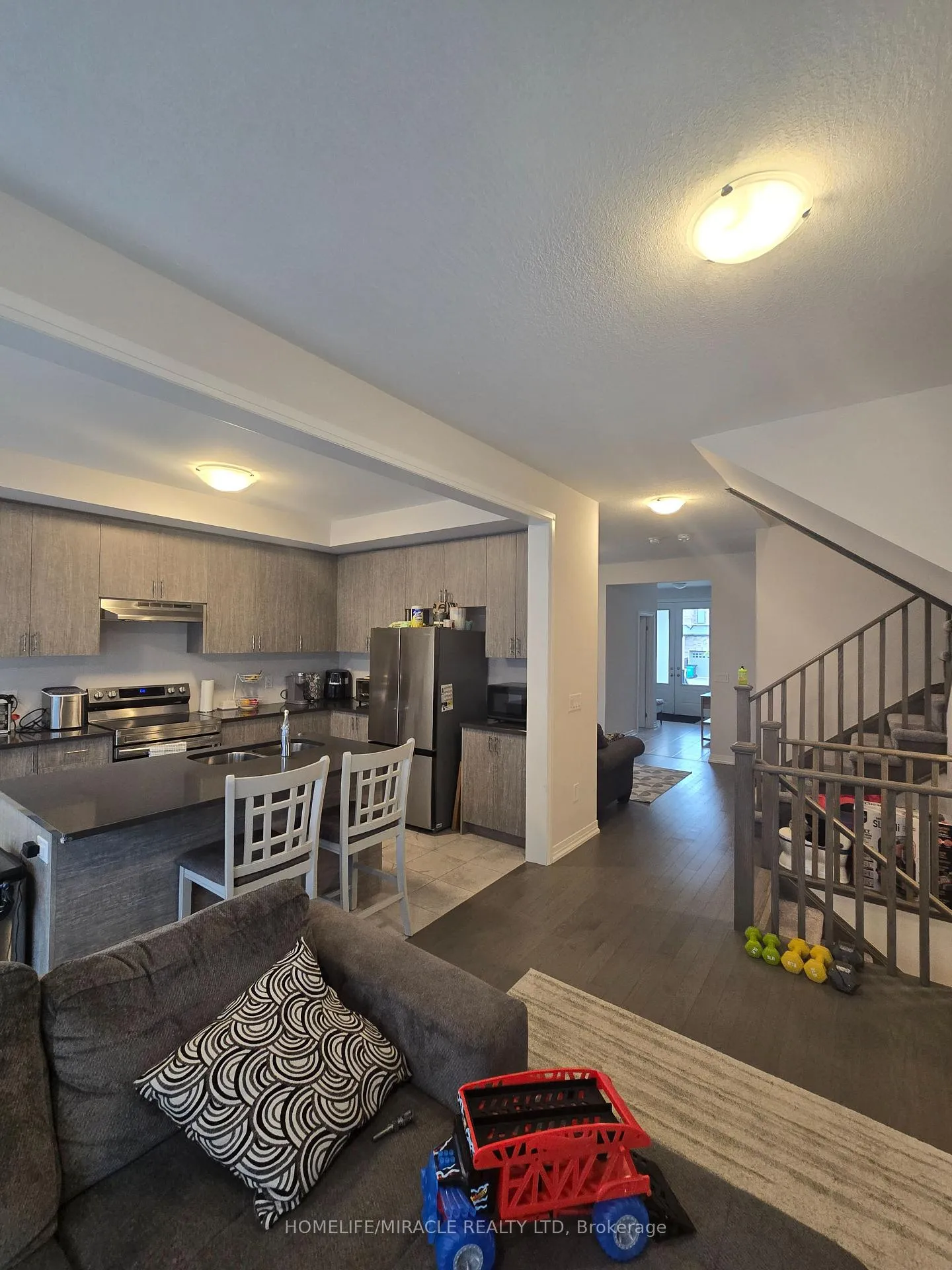Photo 3 of 40 Blackburn Street, Cambridge, Westview — HOMEH