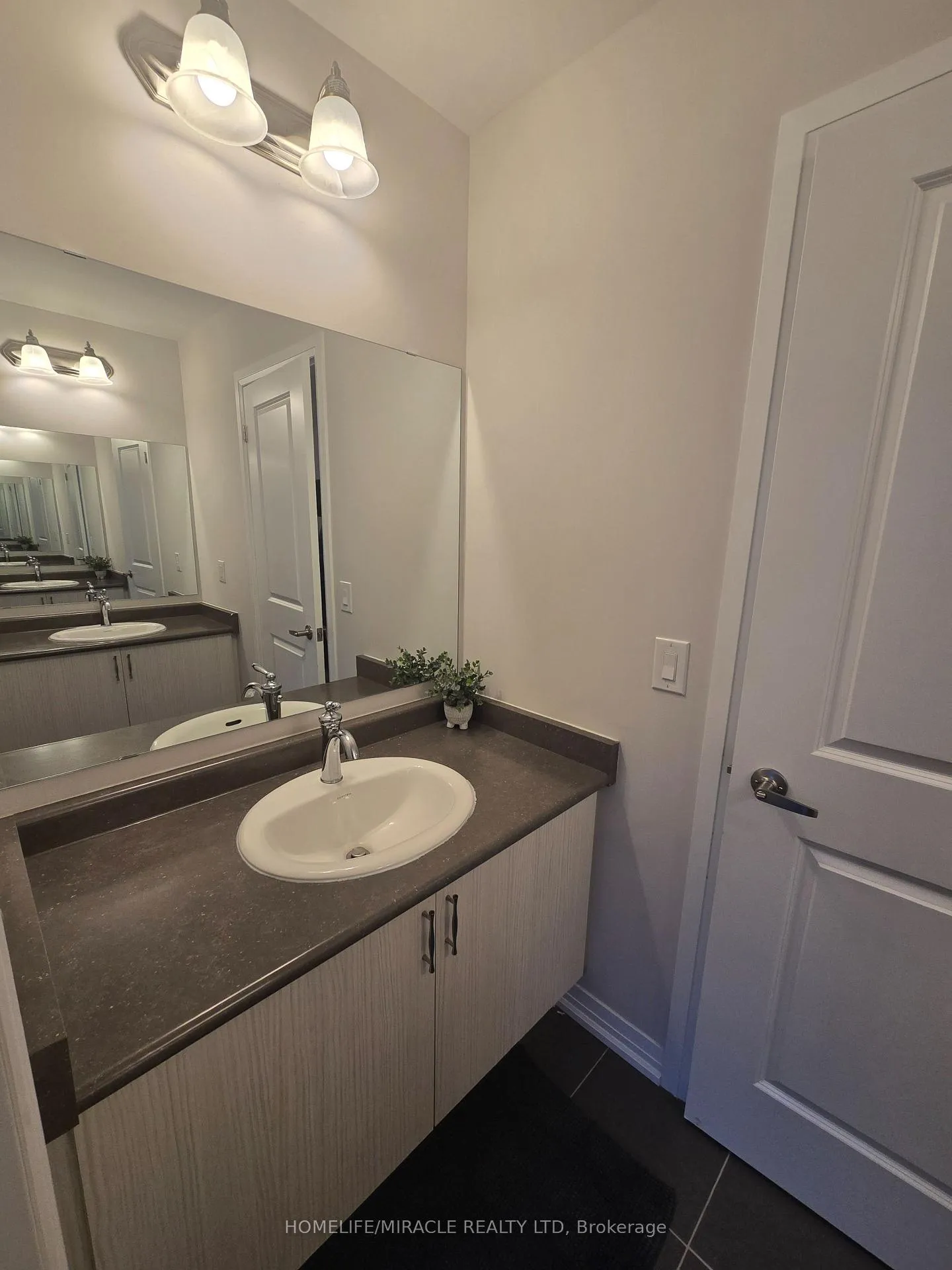 Photo 14 of 40 Blackburn Street, Cambridge, Westview — HOMEH