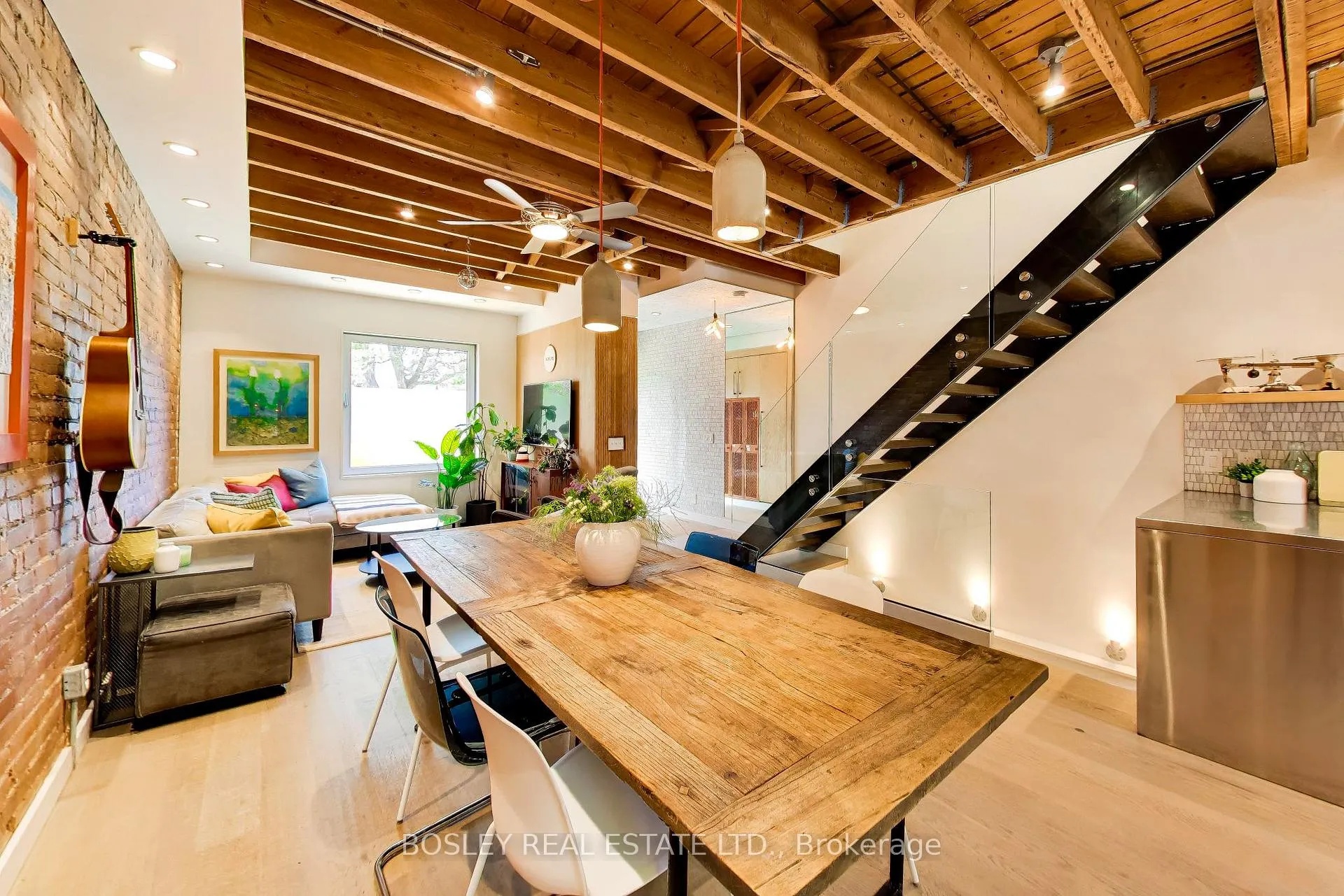 Photo 12 of 16 St Clarens Avenue, Toronto, Little Portugal — HOMEH