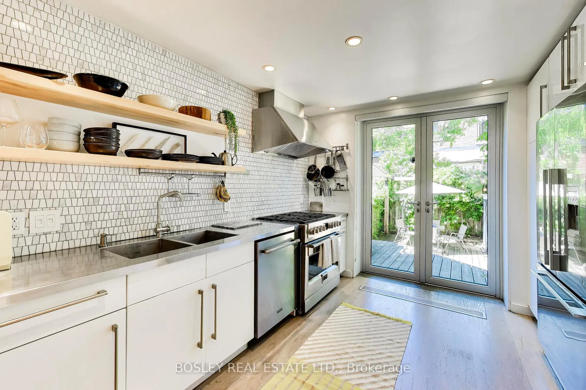 Photo 13 of 16 St Clarens Avenue, Toronto, Little Portugal — HOMEH