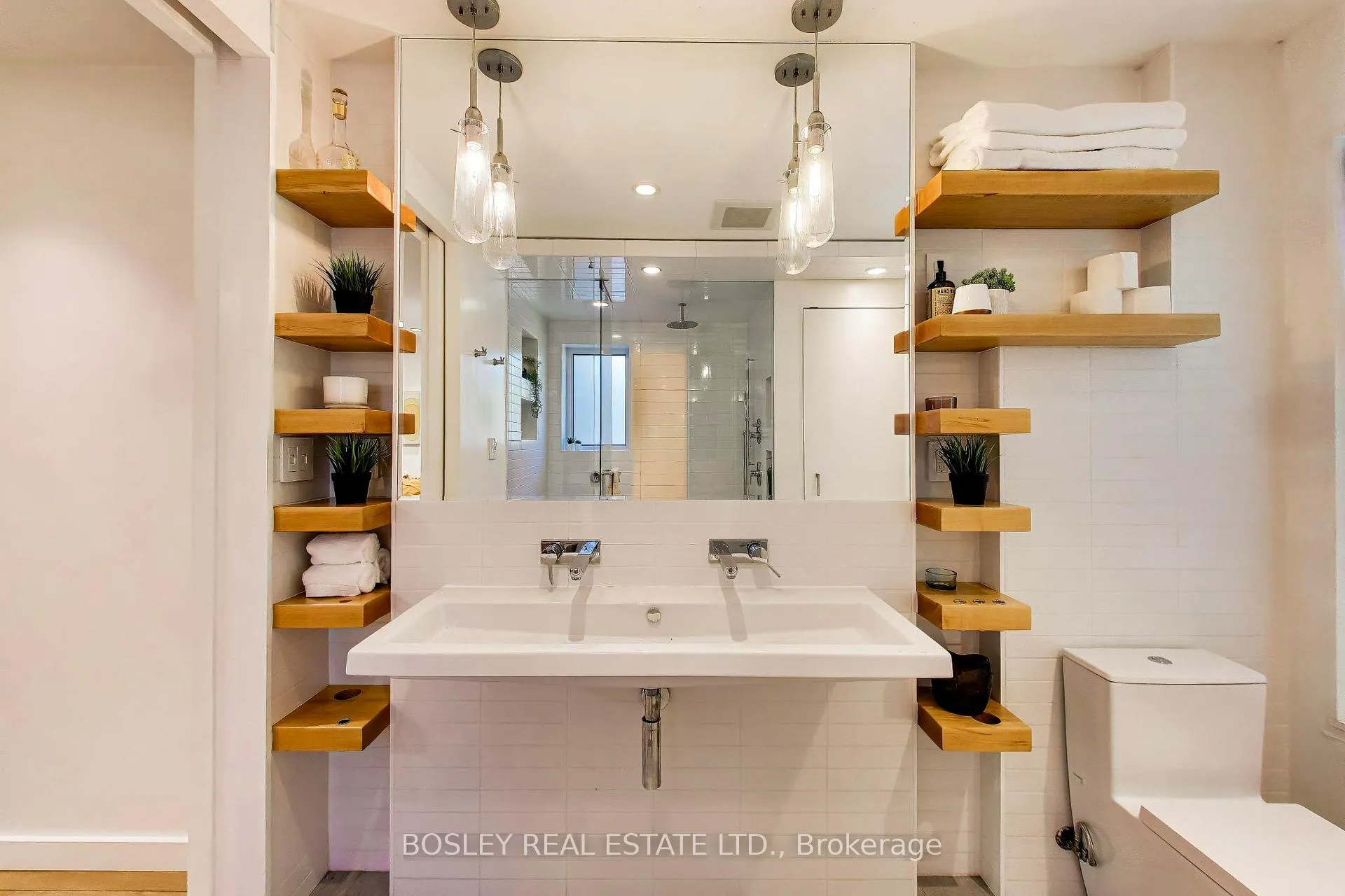 Photo 22 of 16 St Clarens Avenue, Toronto, Little Portugal — HOMEH