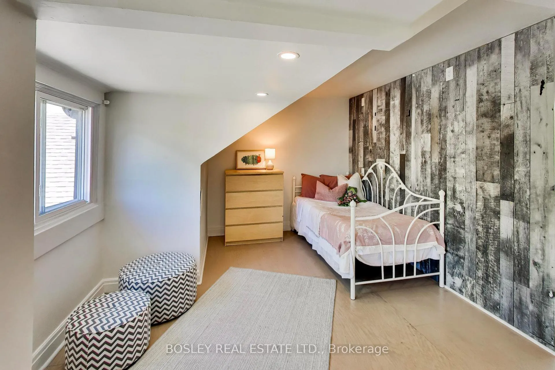 Photo 25 of 16 St Clarens Avenue, Toronto, Little Portugal — HOMEH