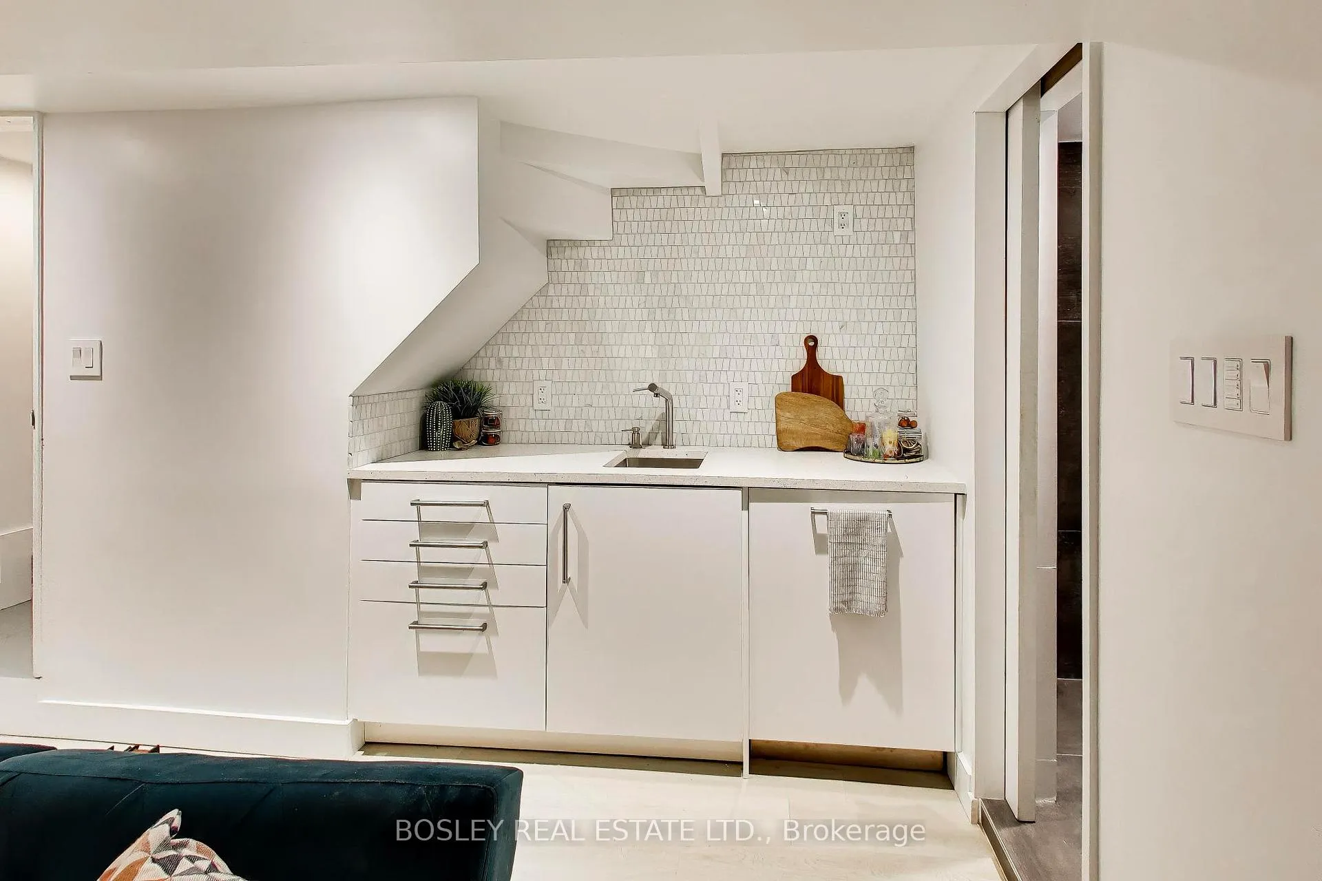 Photo 33 of 16 St Clarens Avenue, Toronto, Little Portugal — HOMEH