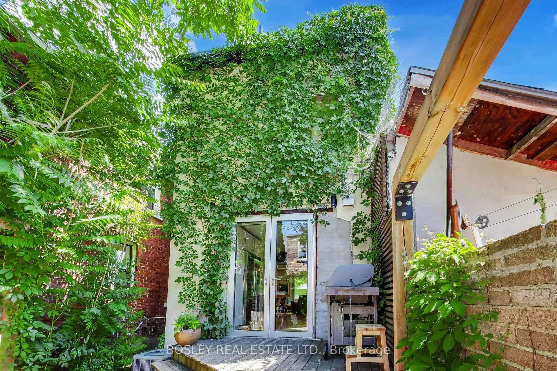 Photo 40 of 16 St Clarens Avenue, Toronto, Little Portugal — HOMEH