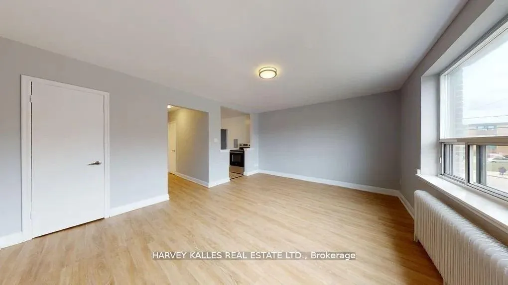 Photo 1 of Unit B4, 31 Clearview Heights, Toronto, Keelesdale-Eglinton West — HOMEH