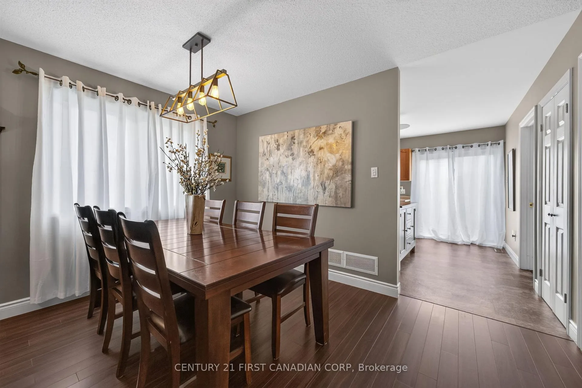 Photo 10 of 70 Juniper Crescent, Strathroy-Caradoc, SE — HOMEH