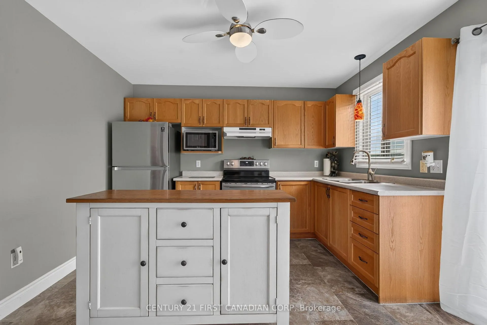 Photo 16 of 70 Juniper Crescent, Strathroy-Caradoc, SE — HOMEH