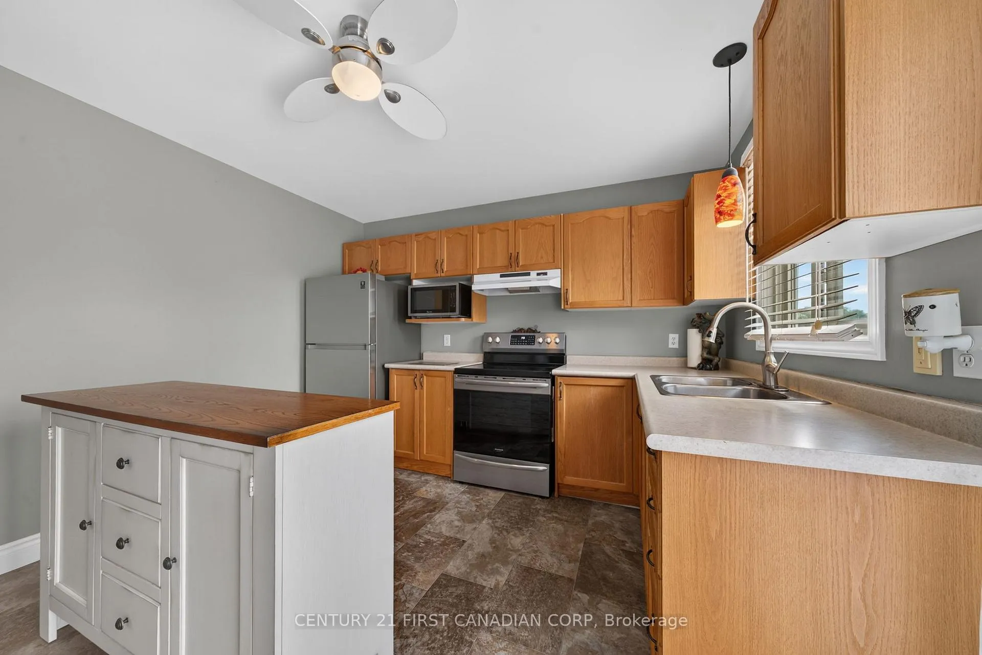 Photo 17 of 70 Juniper Crescent, Strathroy-Caradoc, SE — HOMEH