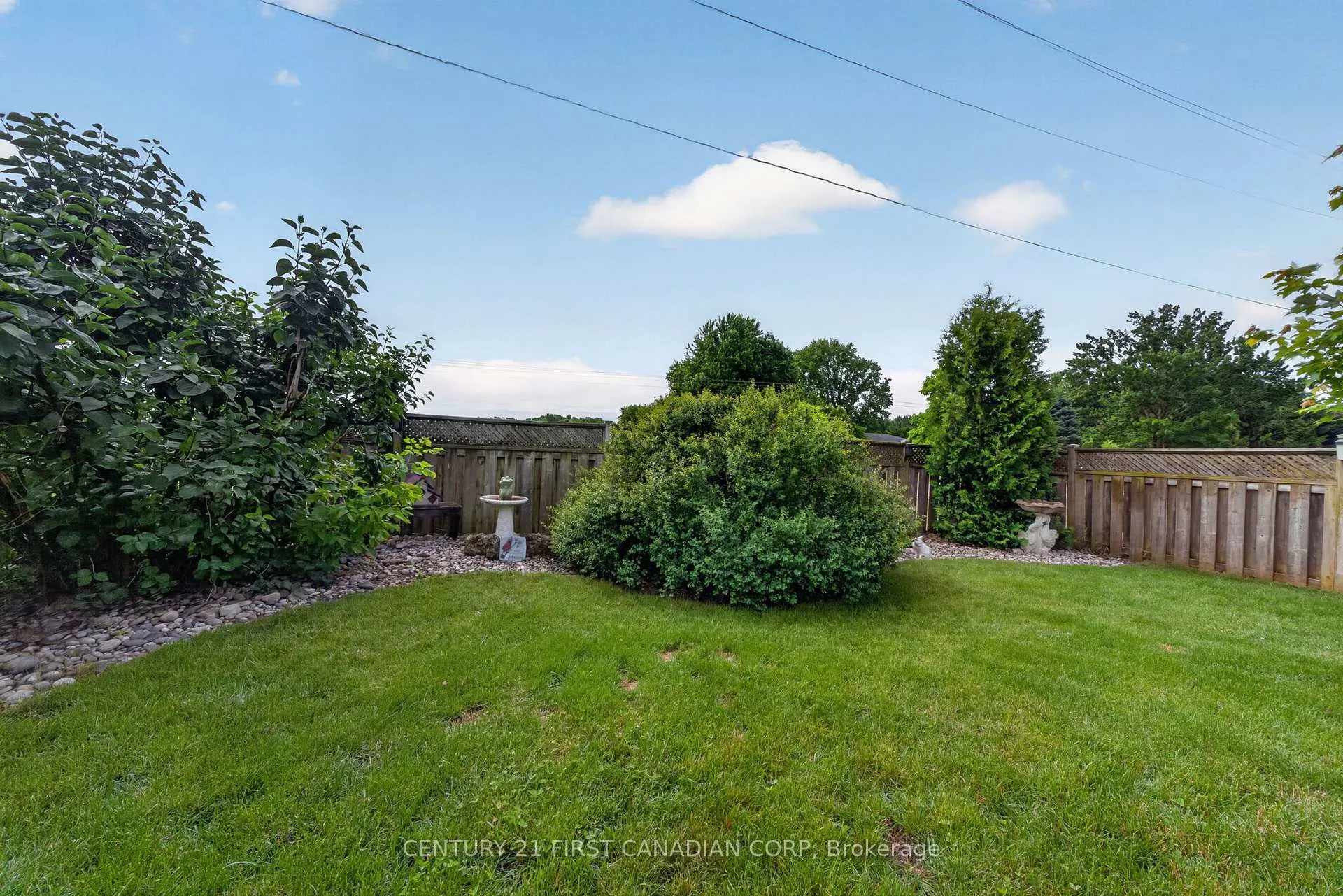 Photo 36 of 70 Juniper Crescent, Strathroy-Caradoc, SE — HOMEH