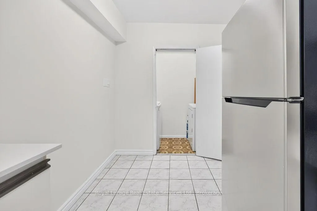 Photo 8 of Unit 1406, 390 Dixon Road, Etobicoke, Kingsview Village-The Westway — HOMEH