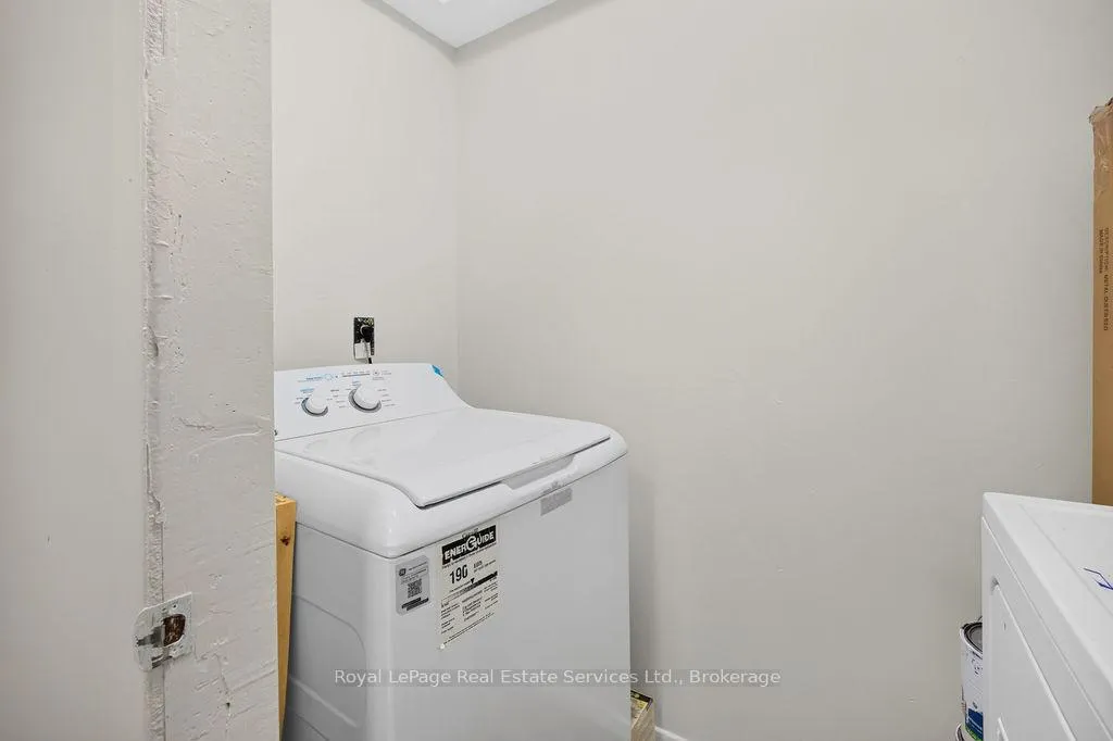 Photo 11 of Unit 1406, 390 Dixon Road, Etobicoke, Kingsview Village-The Westway — HOMEH