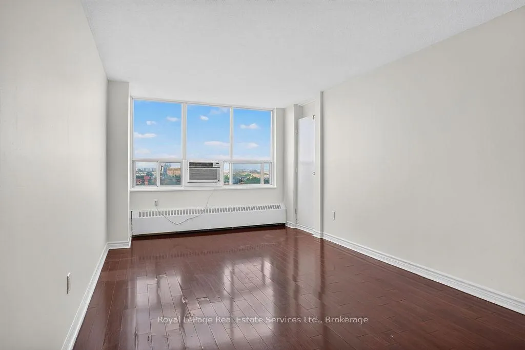 Photo 16 of Unit 1406, 390 Dixon Road, Etobicoke, Kingsview Village-The Westway — HOMEH