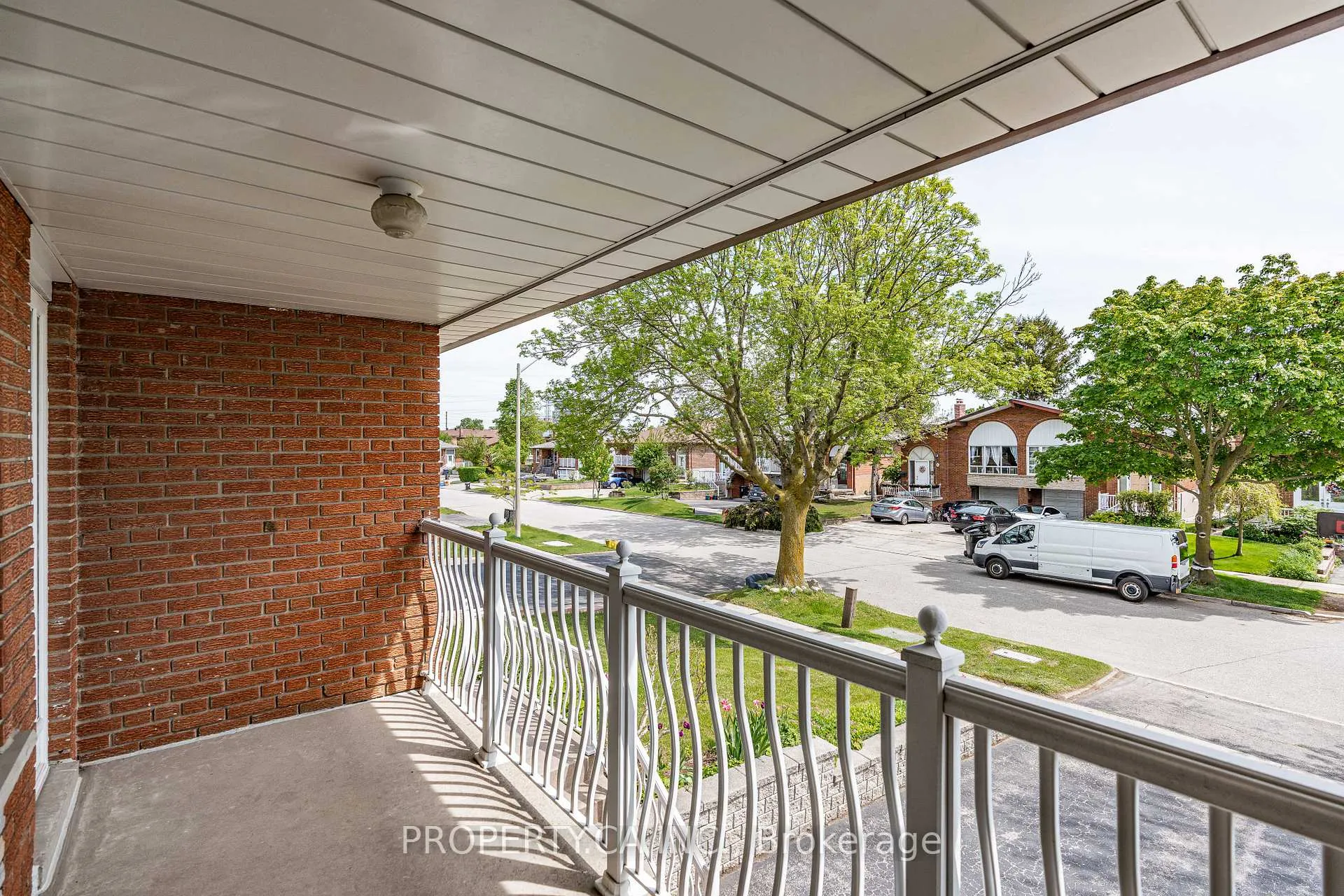 Photo 2 of 48 Navaho Drive, North York, Pleasant View — HOMEH
