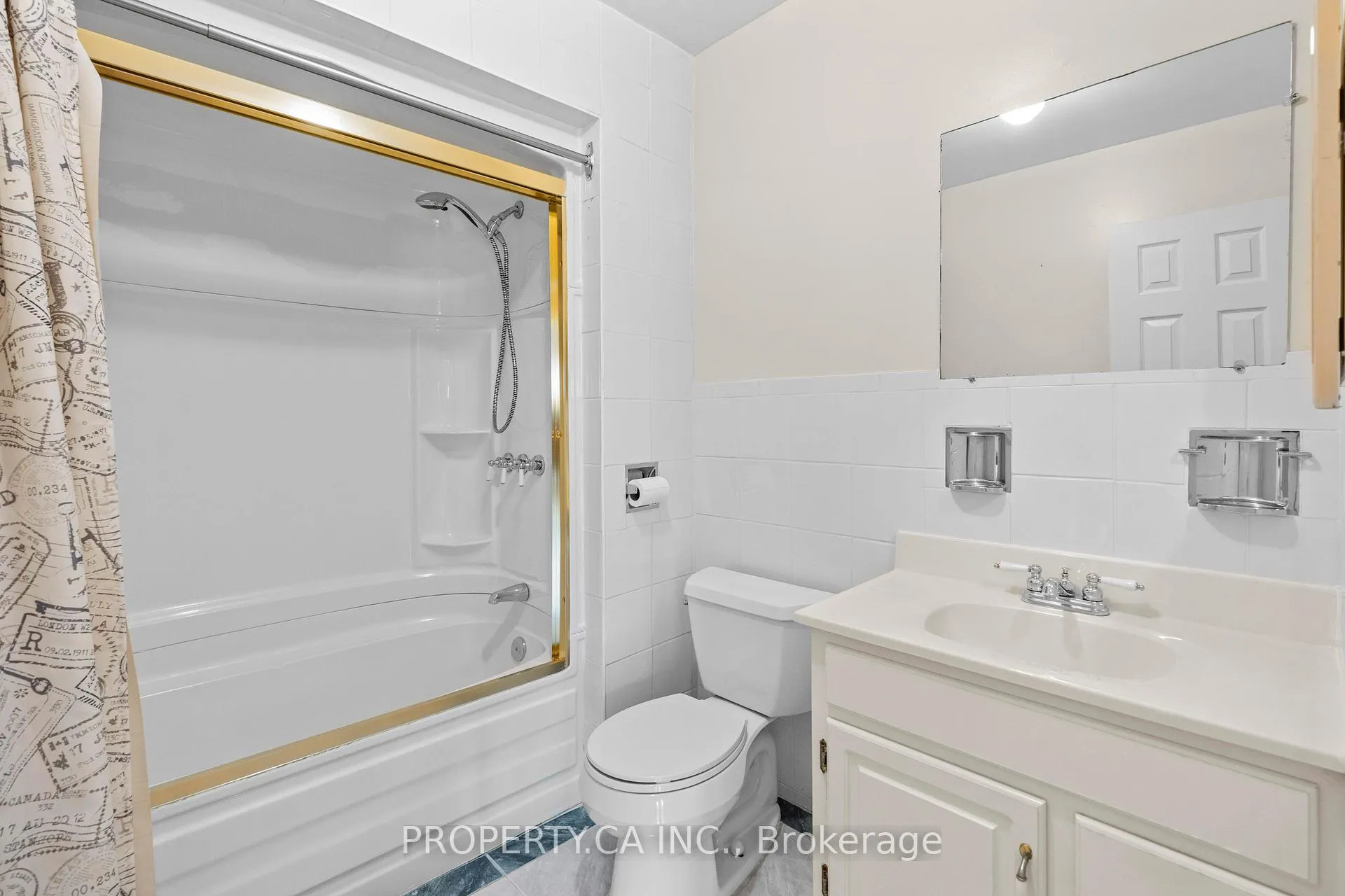 Photo 23 of 48 Navaho Drive, North York, Pleasant View — HOMEH