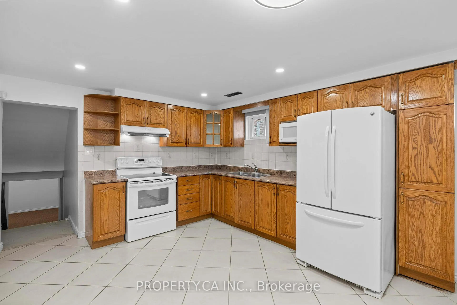 Photo 25 of 48 Navaho Drive, North York, Pleasant View — HOMEH