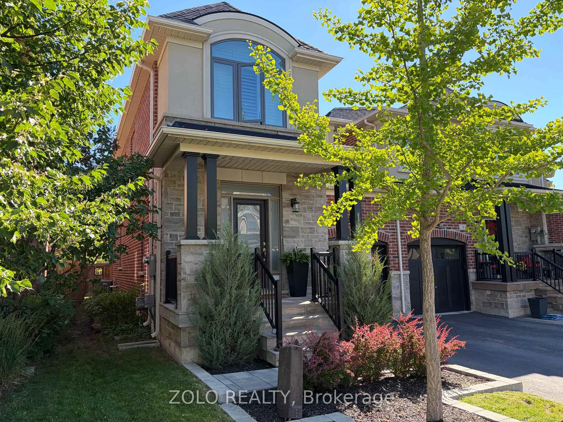 Photo 2 of 6 Diamond Leaf Lane, Halton Hills, Georgetown — HOMEH