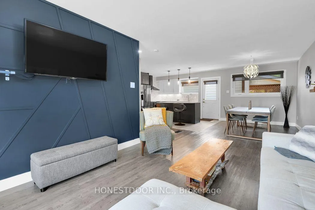 Photo 7 of 2601 Needham Crescent, Ottawa, Brookfield Gardens — HOMEH