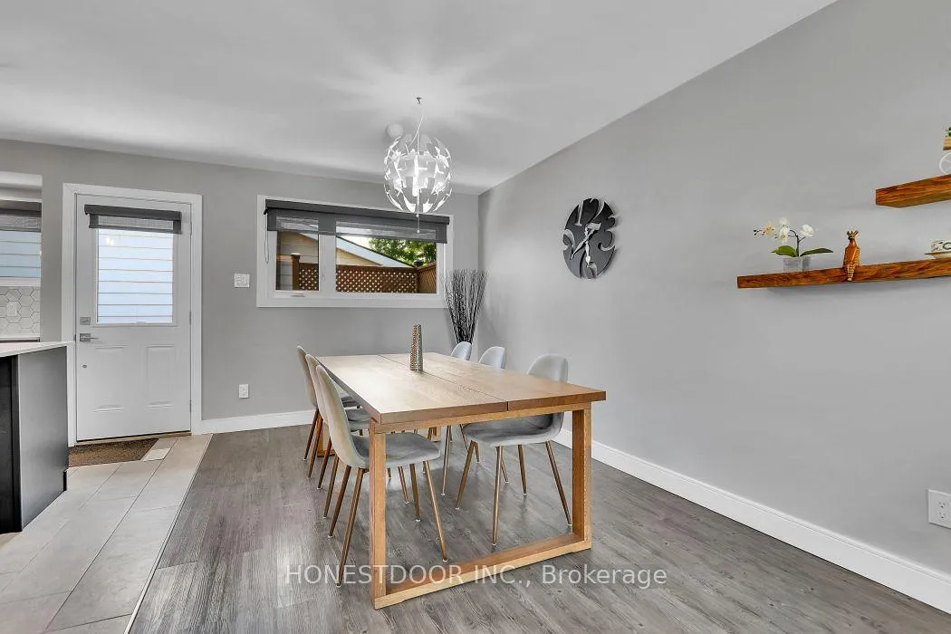 Photo 10 of 2601 Needham Crescent, Ottawa, Brookfield Gardens — HOMEH