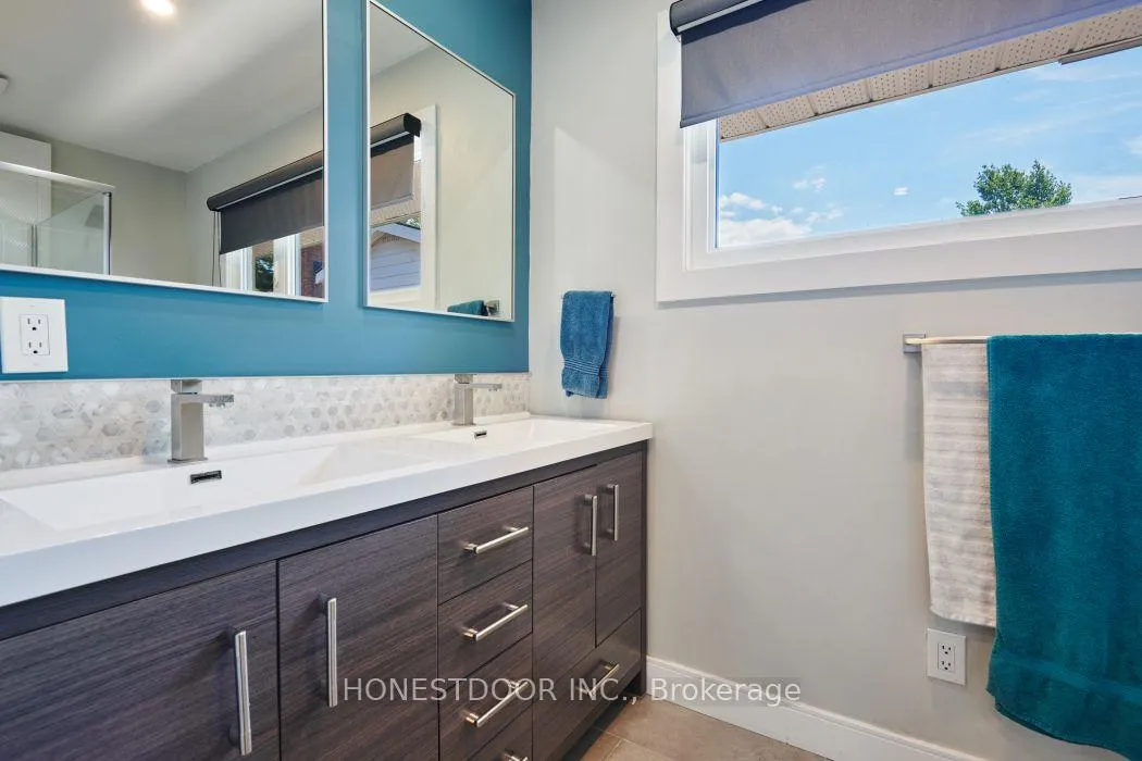 Photo 18 of 2601 Needham Crescent, Ottawa, Brookfield Gardens — HOMEH