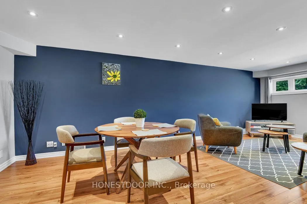 Photo 23 of 2601 Needham Crescent, Ottawa, Brookfield Gardens — HOMEH