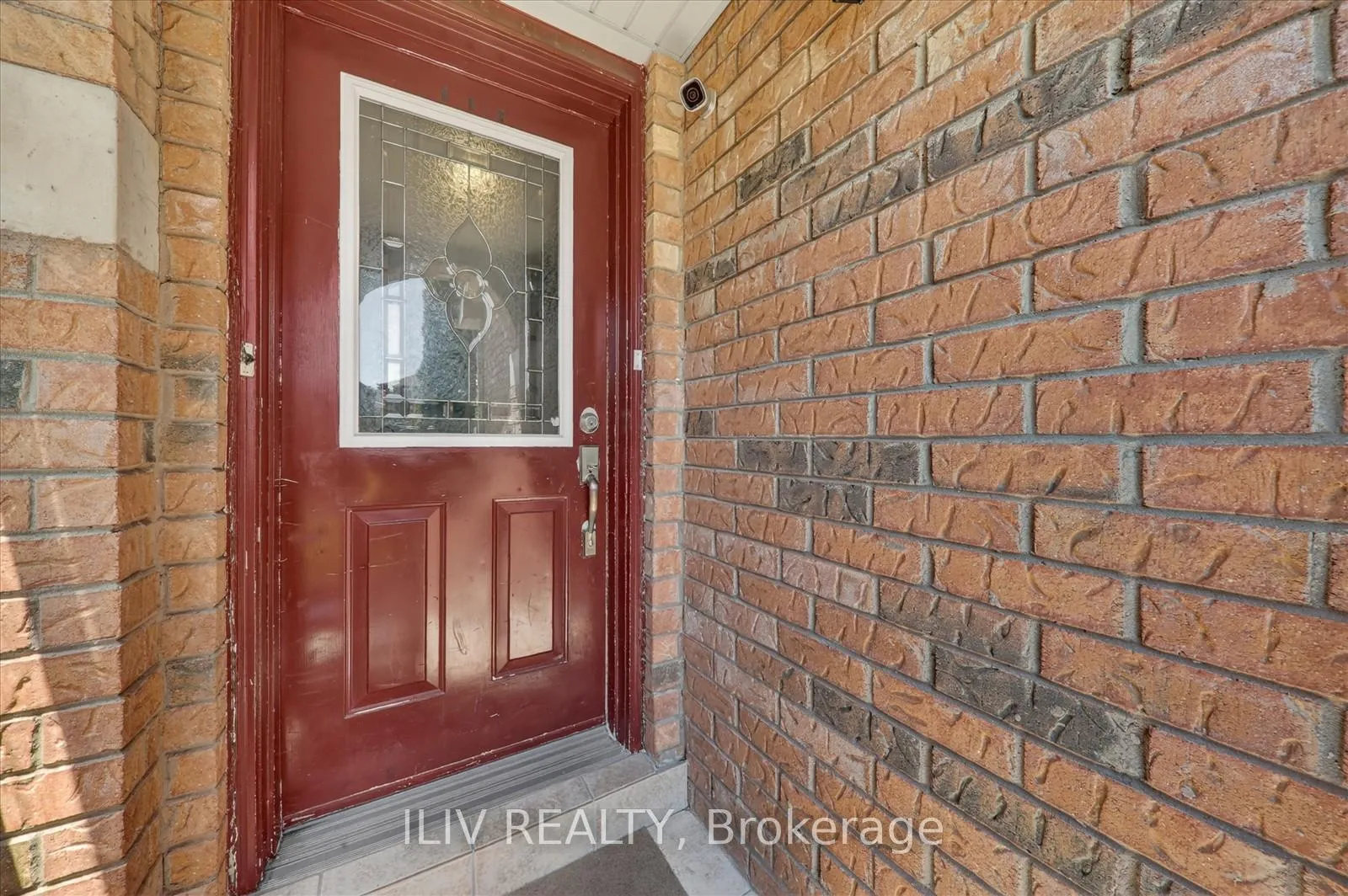 Photo 2 of Unit Main, 16 Angela Court, Markham, Middlefield — HOMEH