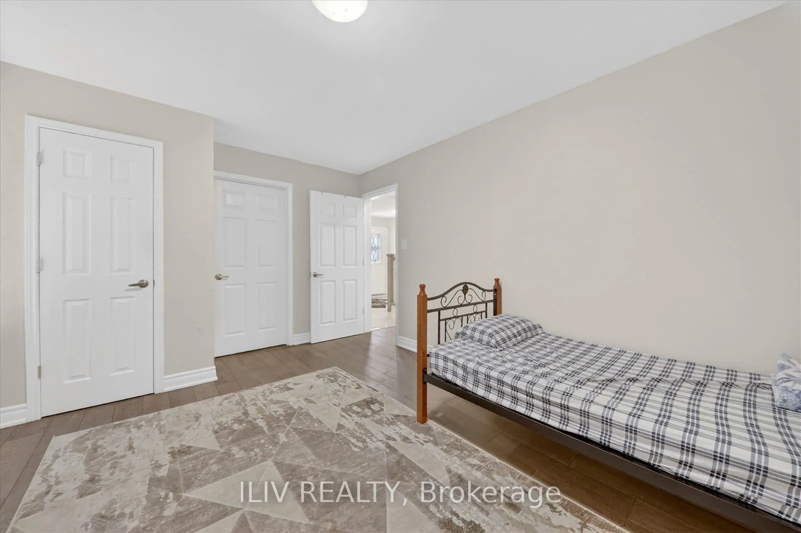 Photo 10 of Unit Main, 16 Angela Court, Markham, Middlefield — HOMEH