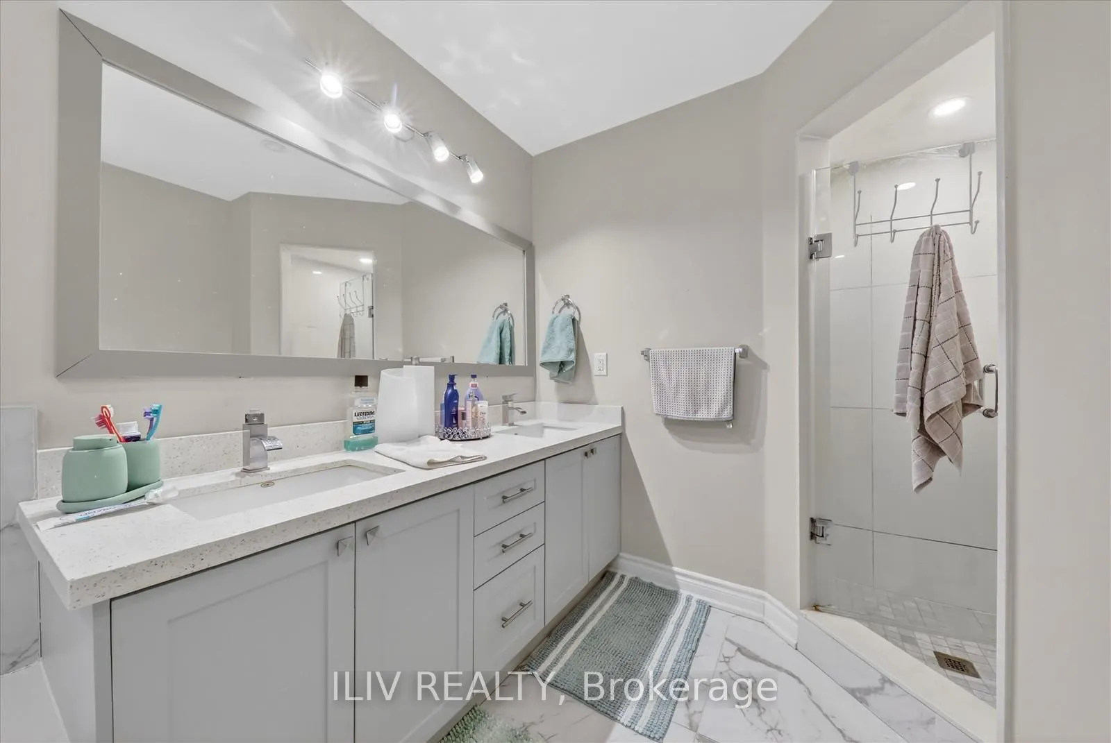 Photo 16 of Unit Main, 16 Angela Court, Markham, Middlefield — HOMEH