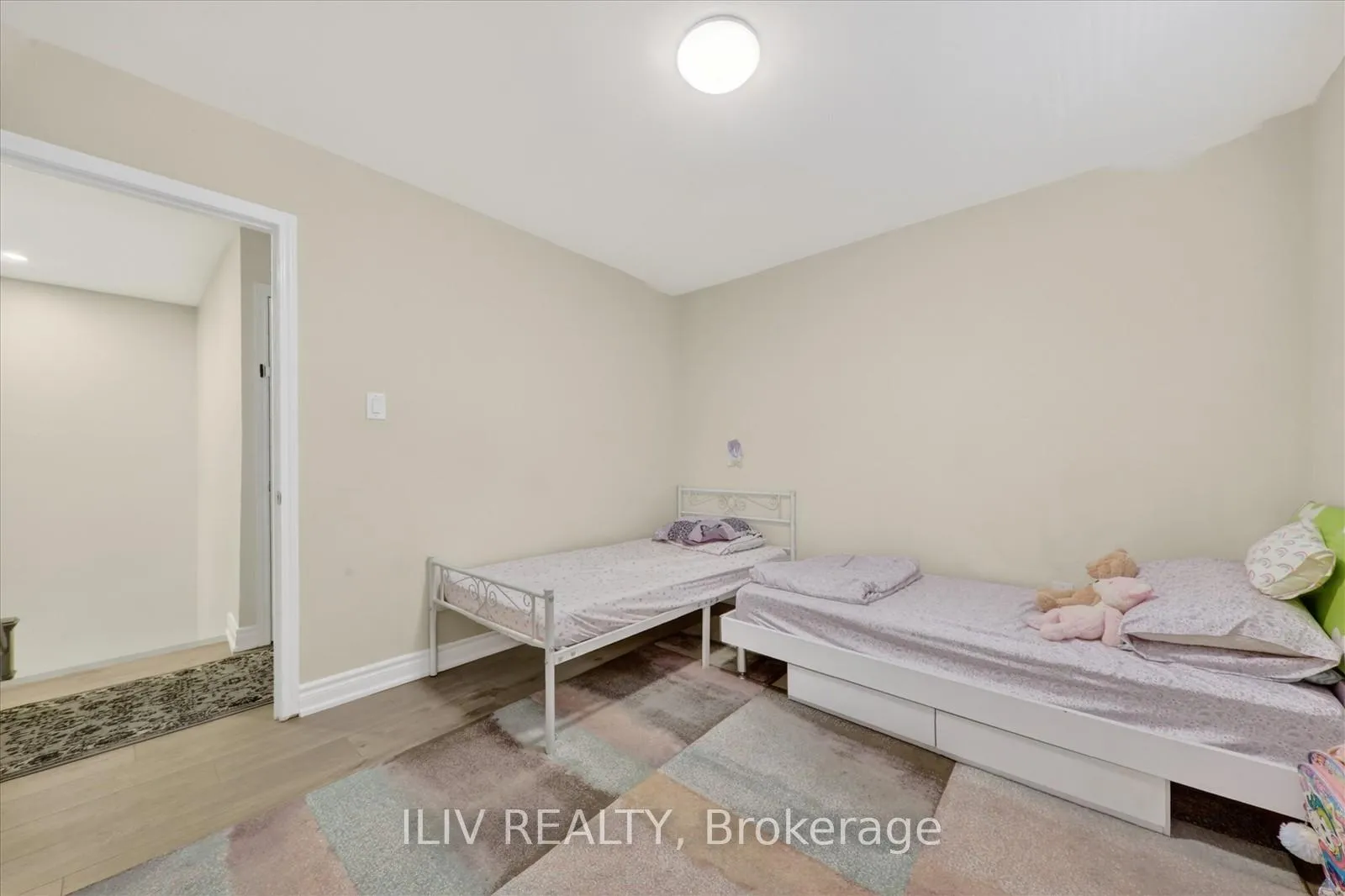 Photo 18 of Unit Main, 16 Angela Court, Markham, Middlefield — HOMEH