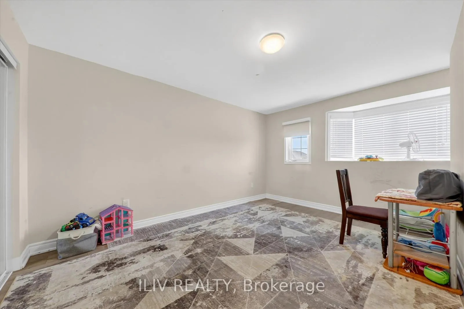 Photo 20 of Unit Main, 16 Angela Court, Markham, Middlefield — HOMEH
