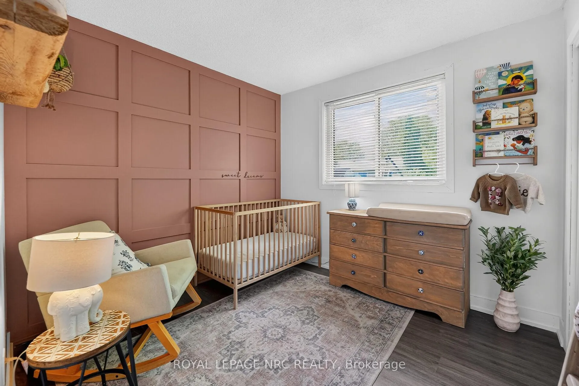 Photo 13 of 17 Allan Drive, St. Catharines, Fairview — HOMEH