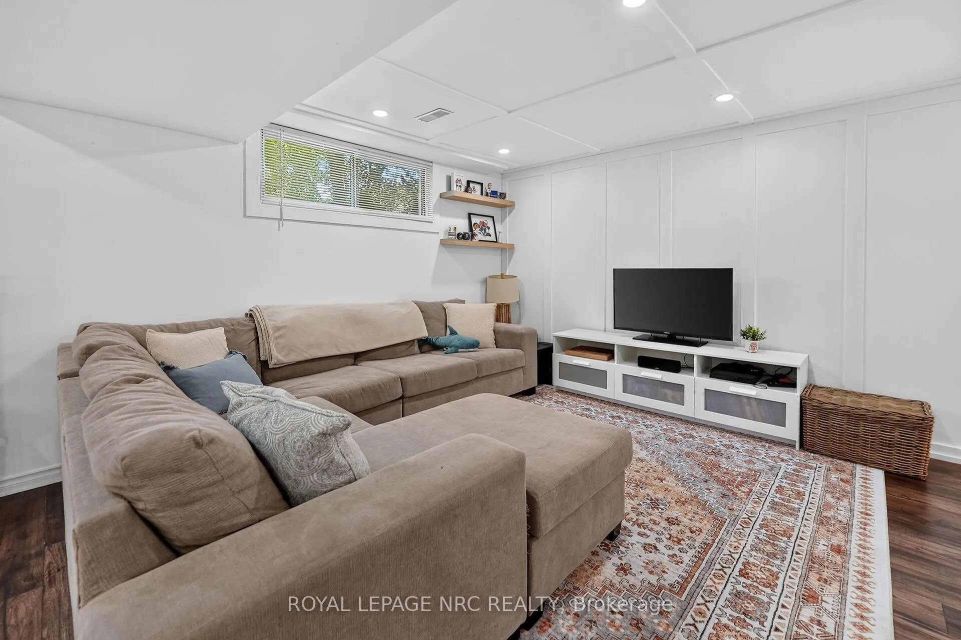 Photo 22 of 17 Allan Drive, St. Catharines, Fairview — HOMEH