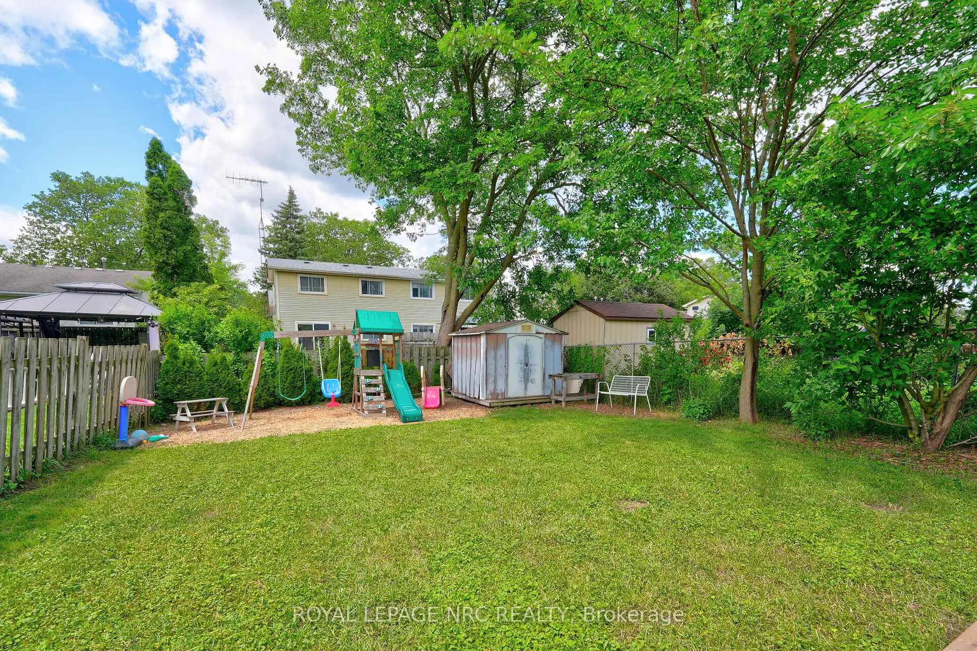 Photo 27 of 17 Allan Drive, St. Catharines, Fairview — HOMEH