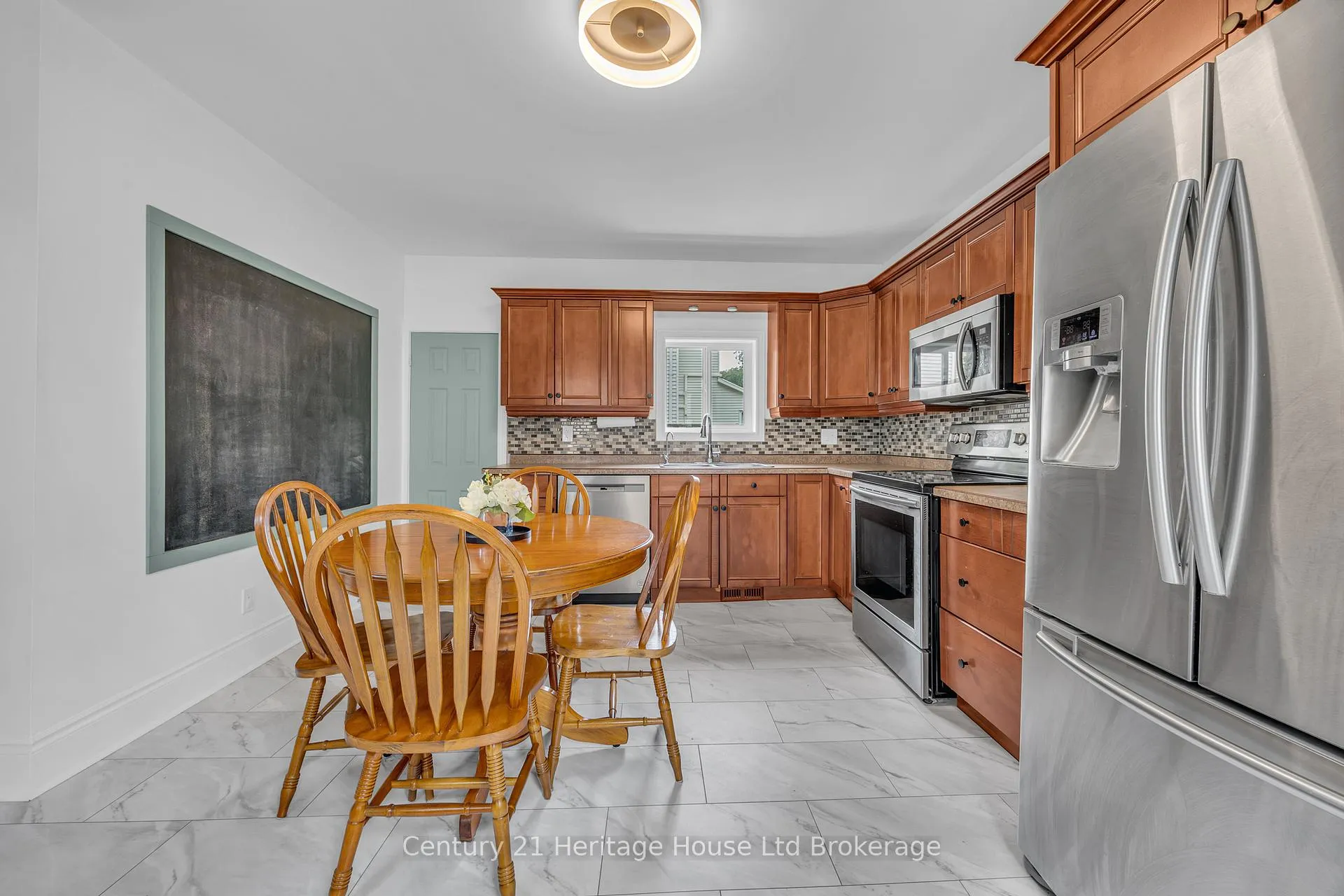 Photo 13 of 164 George Street, Zorra, Thamesford — HOMEH