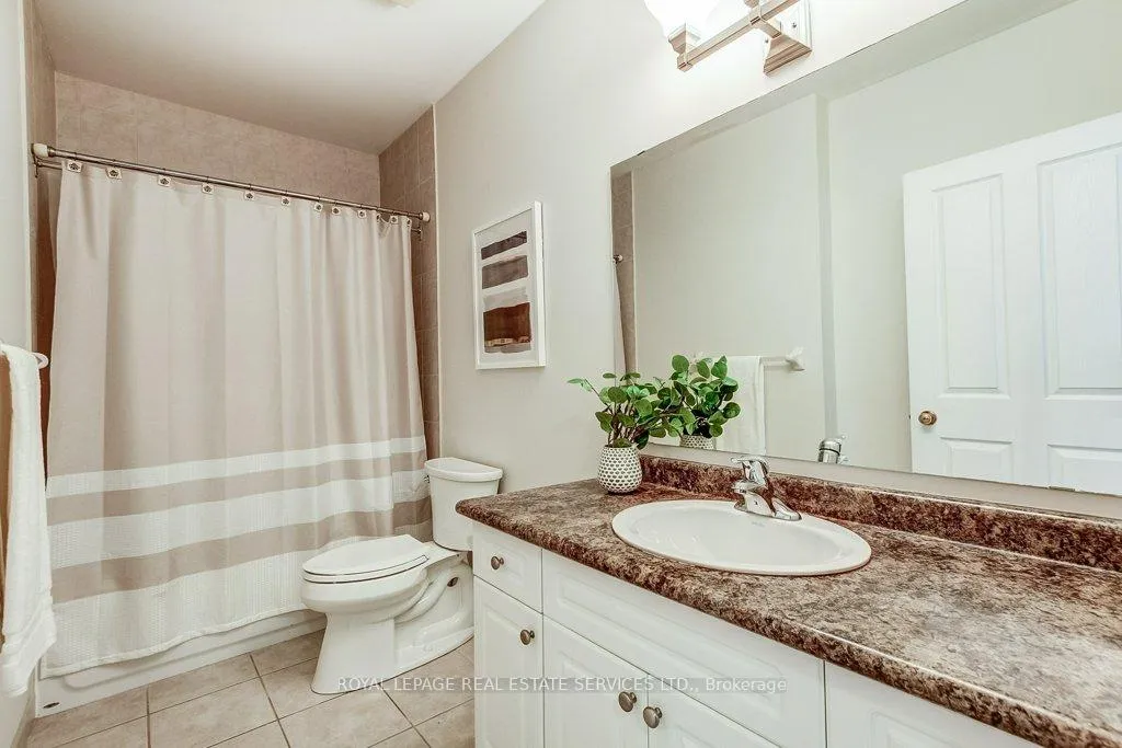 Photo 14 of Unit 903, 1998 Ironstone Drive, Burlington, Uptown — HOMEH