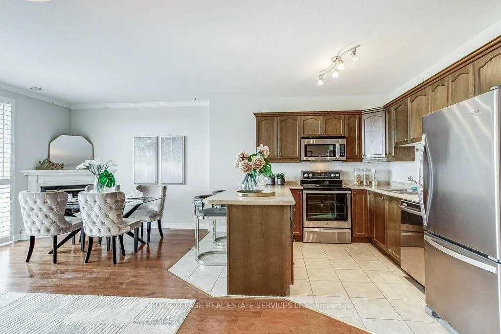 Photo 17 of Unit 903, 1998 Ironstone Drive, Burlington, Uptown — HOMEH