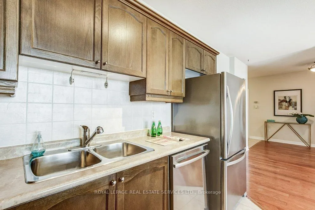 Photo 19 of Unit 903, 1998 Ironstone Drive, Burlington, Uptown — HOMEH