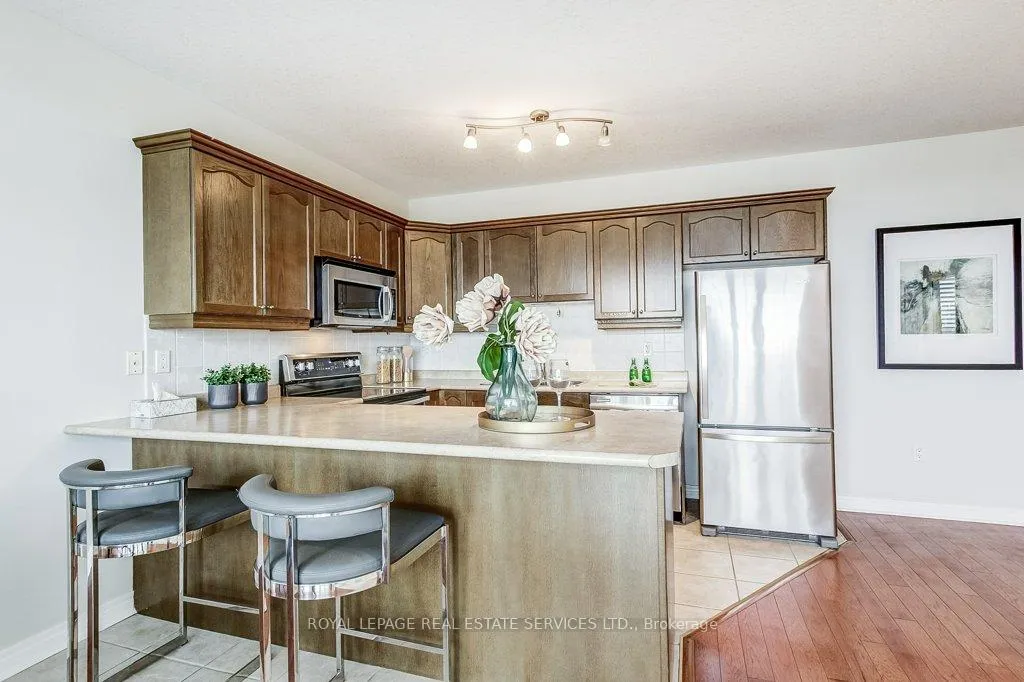 Photo 22 of Unit 903, 1998 Ironstone Drive, Burlington, Uptown — HOMEH